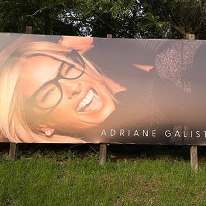 Outdoor exclusivo com sua logo